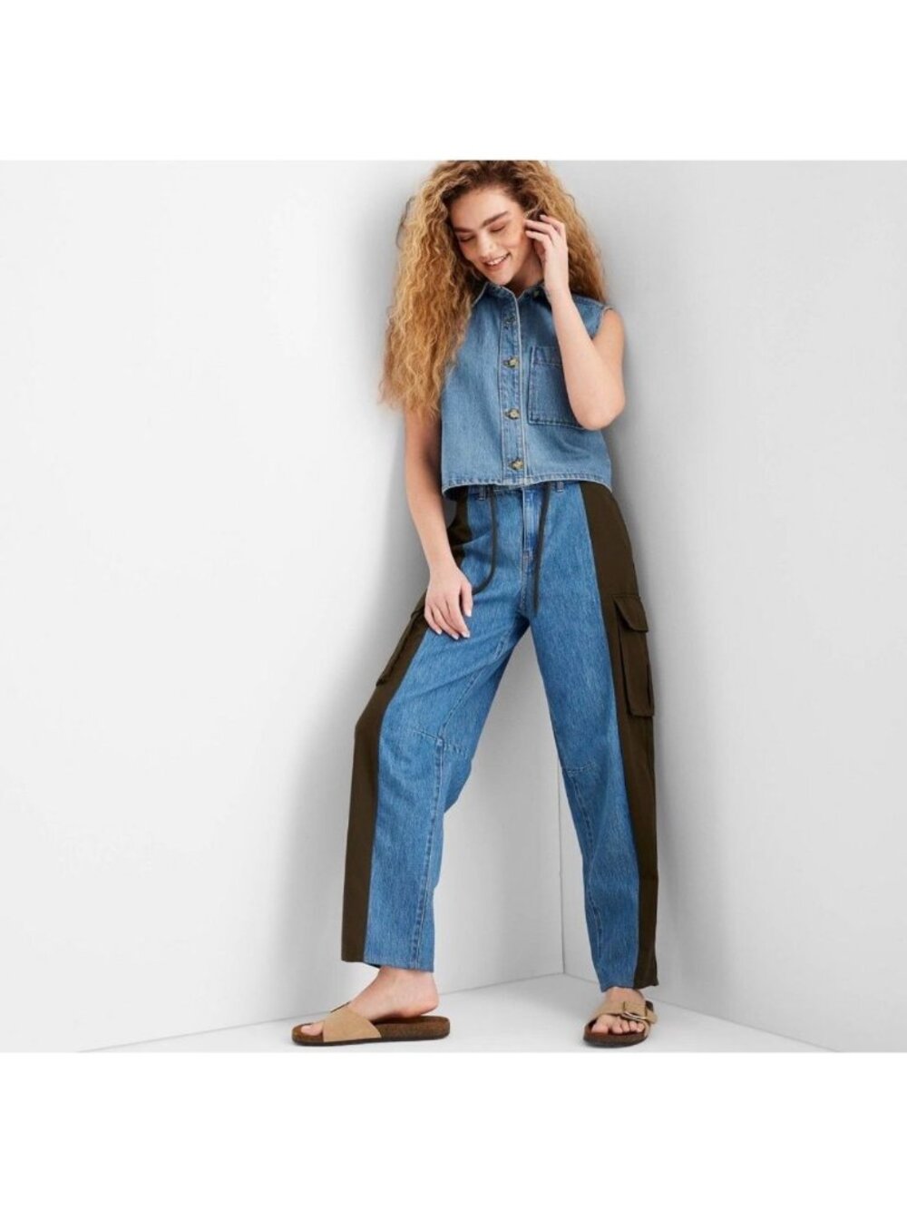 Future Collective brand Women's Mid-Rise Barrel Leg Mixed Fabric Jeans Size 12 N